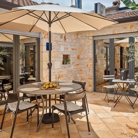 Апартаменты Grota Premium & *