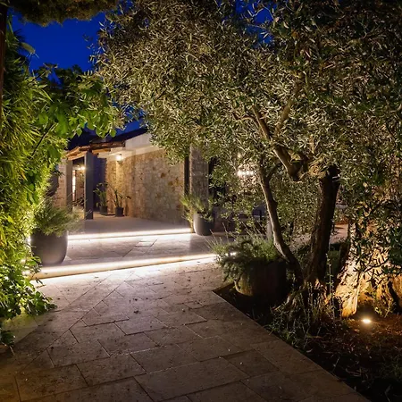 Grota Premium & Lejlighed